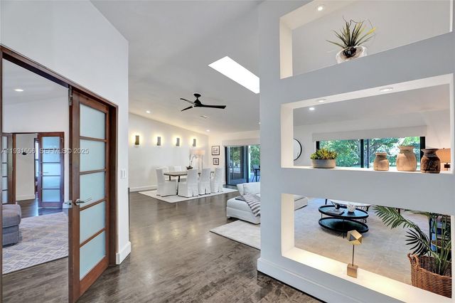 21440 Highland Lakes Blvd, Miami, FL 33179