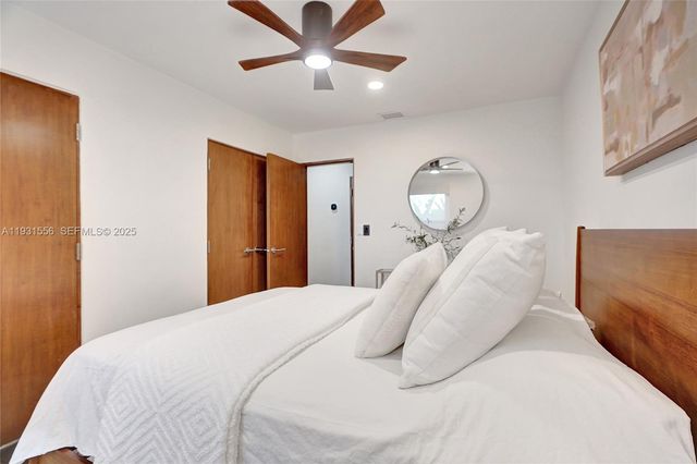 21440 Highland Lakes Blvd, Miami, FL 33179