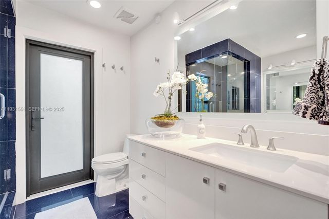 21440 Highland Lakes Blvd, Miami, FL 33179