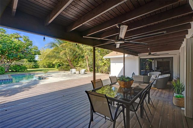 21440 Highland Lakes Blvd, Miami, FL 33179