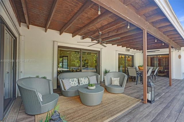 21440 Highland Lakes Blvd, Miami, FL 33179