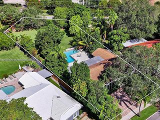 21440 Highland Lakes Blvd, Miami, FL 33179