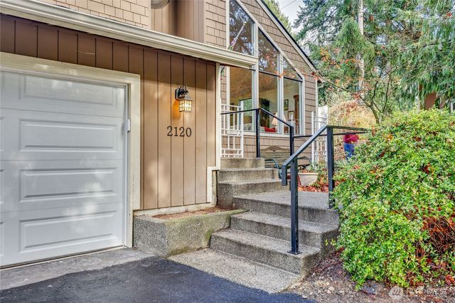 2120 NE Edwin Court, Poulsbo, WA 98370