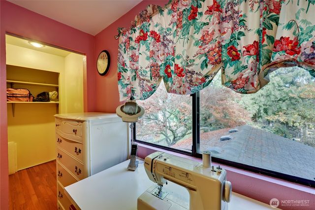 2120 NE Edwin Court, Poulsbo, WA 98370