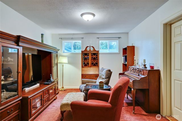 2120 NE Edwin Court, Poulsbo, WA 98370