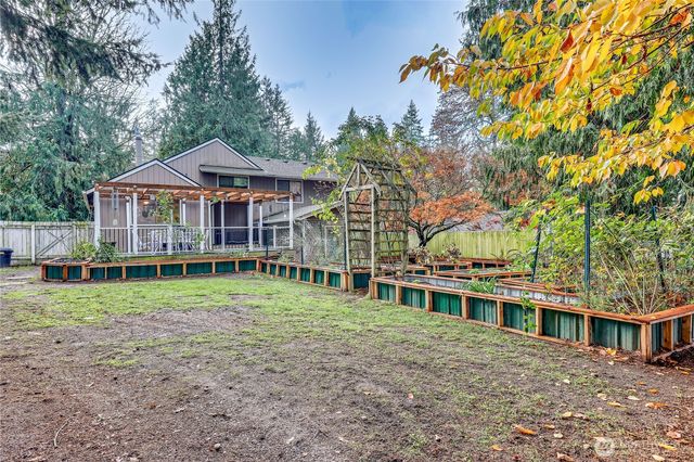 2120 NE Edwin Court, Poulsbo, WA 98370