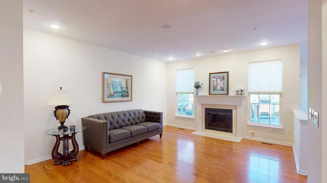 43262 BALTUSROL TER, Ashburn, VA 20147