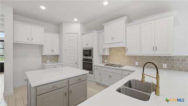 723 Arroyo Dorado, New Braunfels, TX 78130