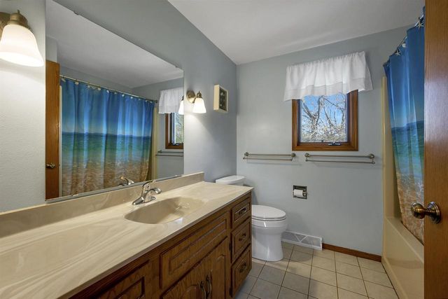 2941 MAYFLOWER ROAD, Green Bay, WI 54311