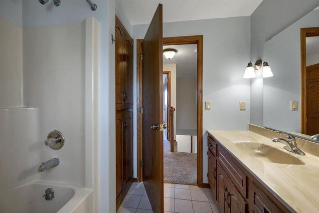 2941 MAYFLOWER ROAD, Green Bay, WI 54311