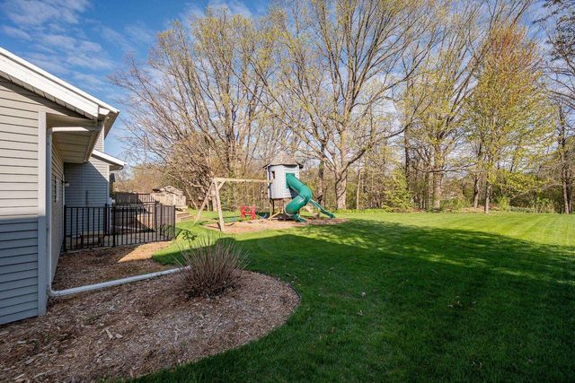 2941 MAYFLOWER ROAD, Green Bay, WI 54311