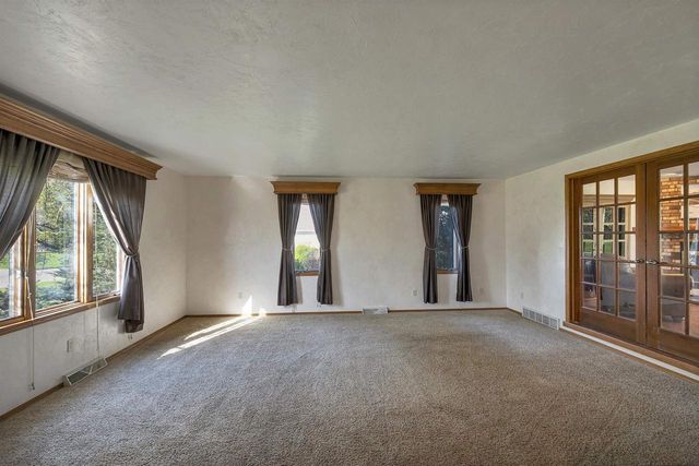 2941 MAYFLOWER ROAD, Green Bay, WI 54311