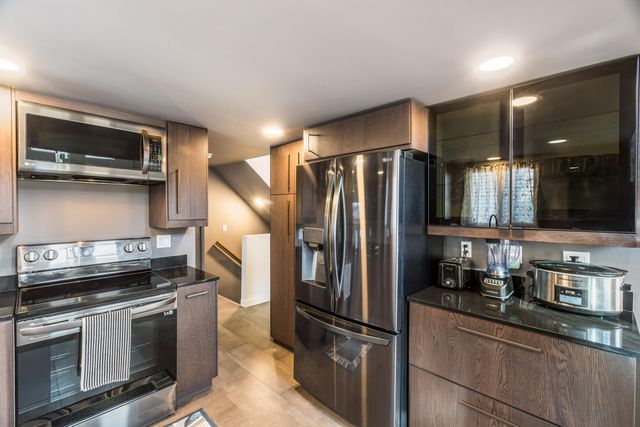 12 Lakeshore Drive NE, Albuquerque, NM 87112