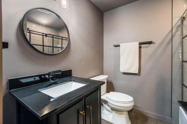 12 Lakeshore Drive NE, Albuquerque, NM 87112