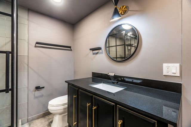 12 Lakeshore Drive NE, Albuquerque, NM 87112