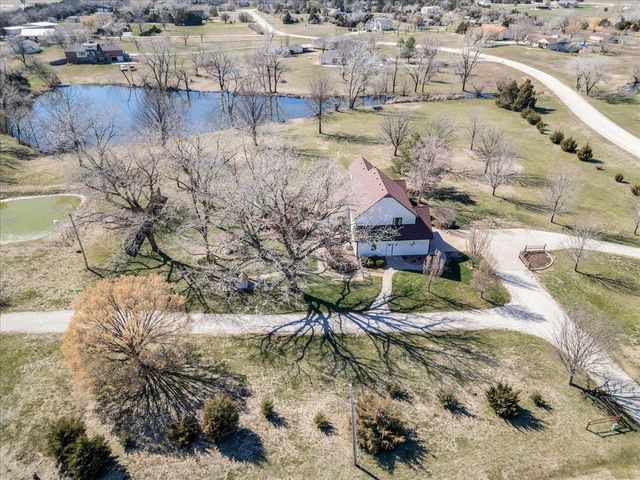 1625 E Sunnydale Lake Cir, Valley Center, KS 67147