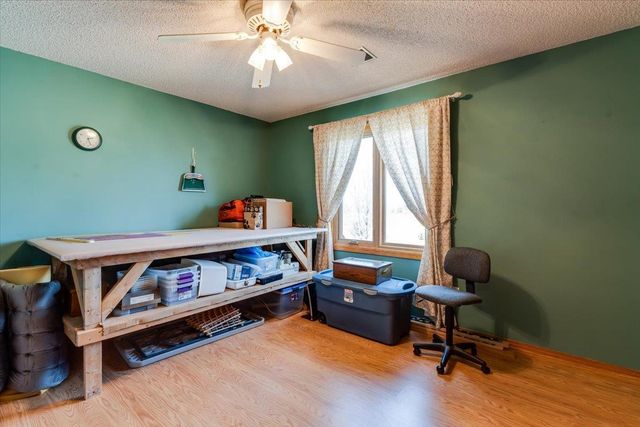 1625 E Sunnydale Lake Cir, Valley Center, KS 67147