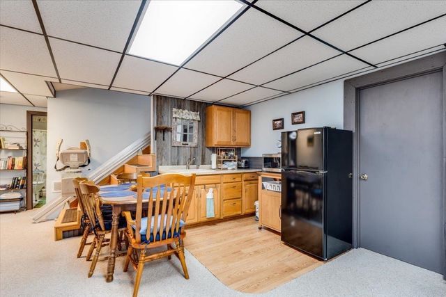 1625 E Sunnydale Lake Cir, Valley Center, KS 67147