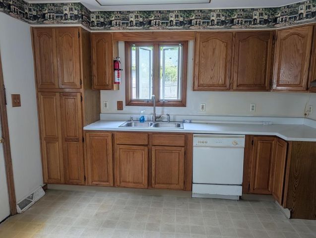 1416 Blodgett LANE, Delavan, WI 53115