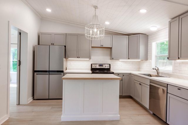 2479 Shut In Gap Road, Spring City, TN 37381