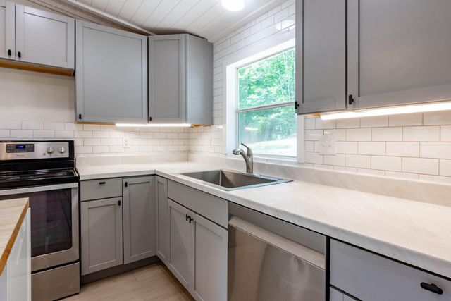 2479 Shut In Gap Road, Spring City, TN 37381
