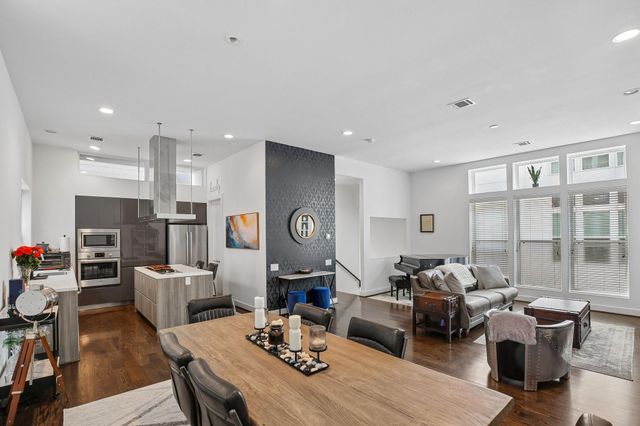 1166 W 19th Street, Houston, TX 77008