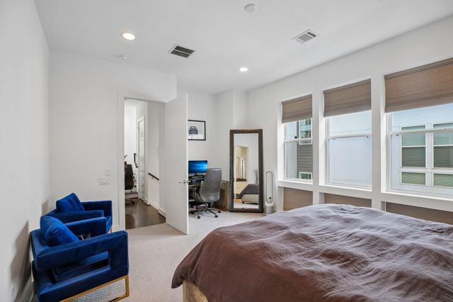 1166 W 19th Street, Houston, TX 77008