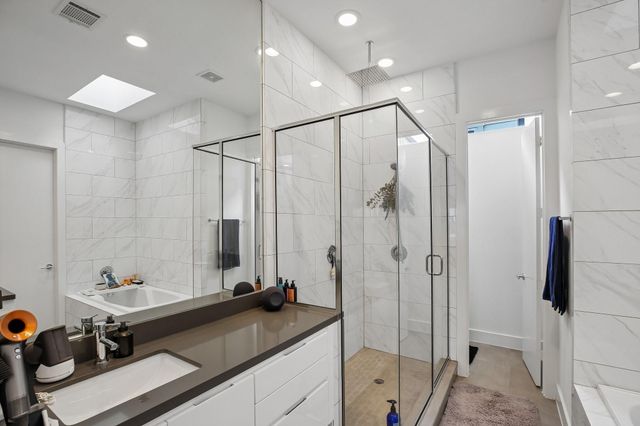 1166 W 19th Street, Houston, TX 77008