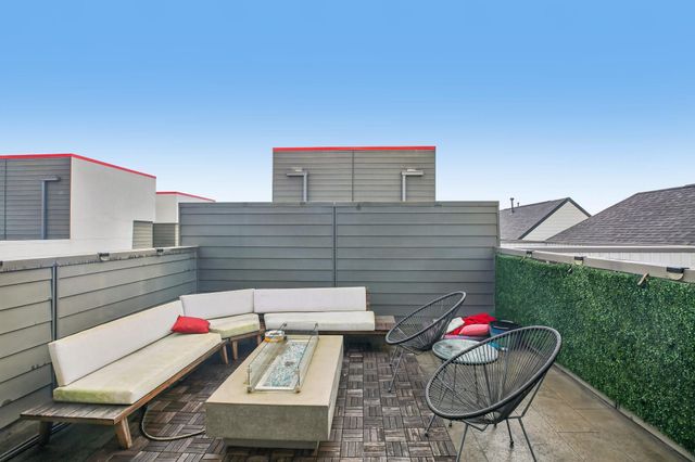 1166 W 19th Street, Houston, TX 77008