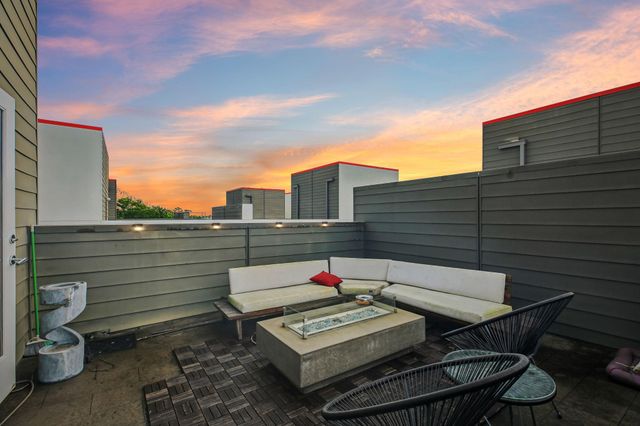 1166 W 19th Street, Houston, TX 77008