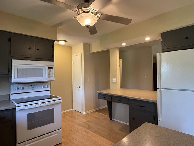 W290N8275 Florencetta HEIGHTS, Hartland, WI 53029