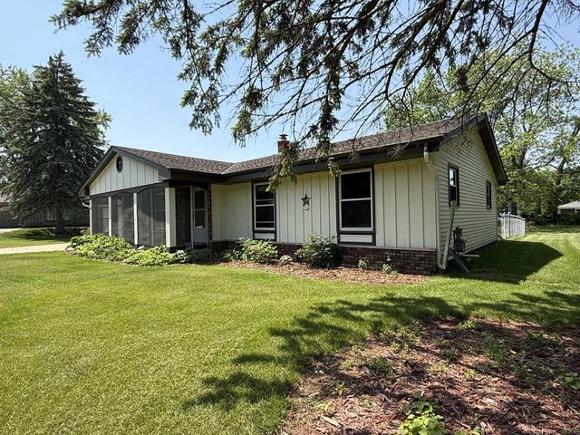 W290N8275 Florencetta HEIGHTS, Hartland, WI 53029