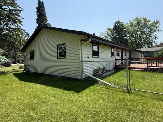 W290N8275 Florencetta HEIGHTS, Hartland, WI 53029