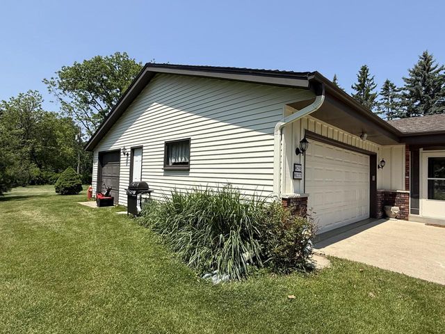W290N8275 Florencetta HEIGHTS, Hartland, WI 53029