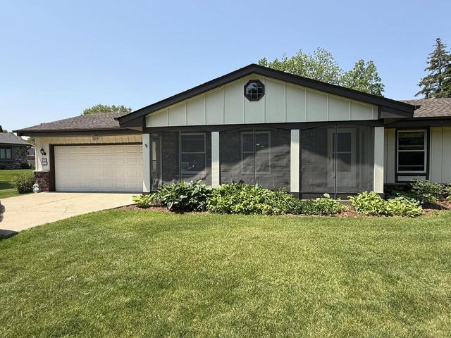 W290N8275 Florencetta HEIGHTS, Hartland, WI 53029
