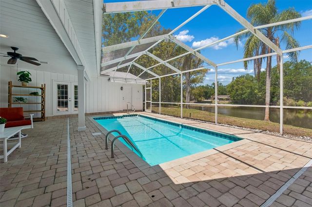 2540 LAKE ELLEN CIRCLE, Tampa, FL 33618