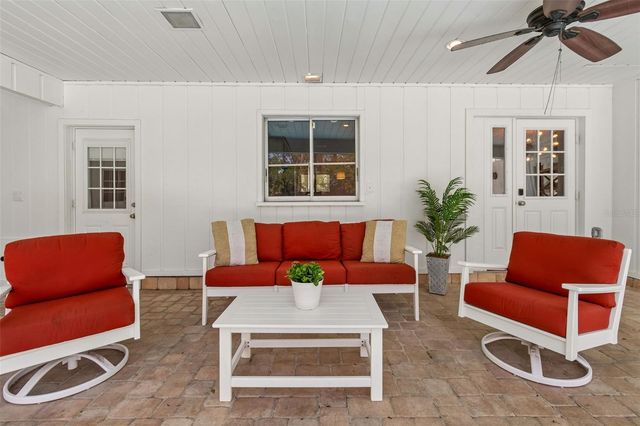 2540 LAKE ELLEN CIRCLE, Tampa, FL 33618