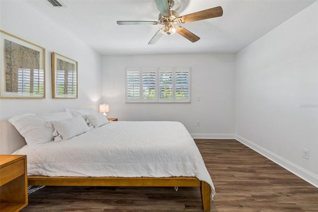 2540 LAKE ELLEN CIRCLE, Tampa, FL 33618