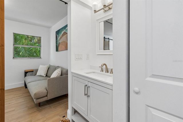 2540 LAKE ELLEN CIRCLE, Tampa, FL 33618