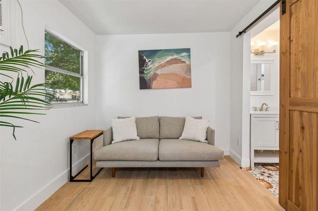 2540 LAKE ELLEN CIRCLE, Tampa, FL 33618