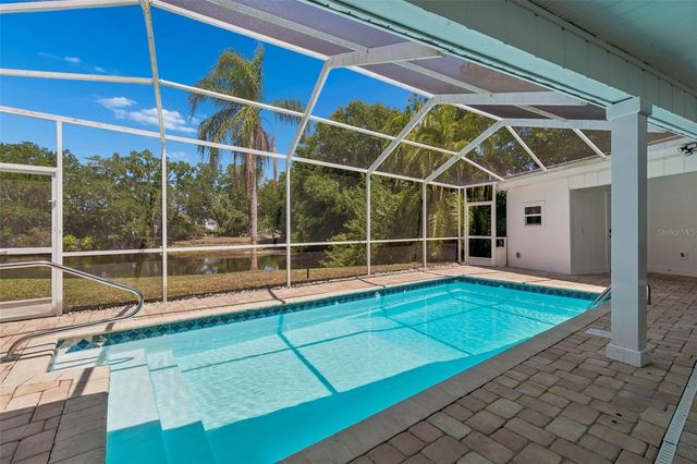 2540 LAKE ELLEN CIRCLE, Tampa, FL 33618