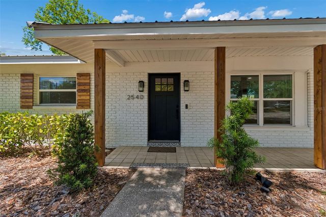 2540 LAKE ELLEN CIRCLE, Tampa, FL 33618