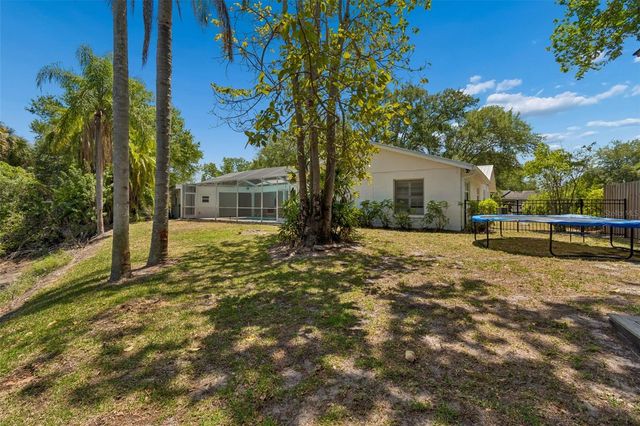 2540 LAKE ELLEN CIRCLE, Tampa, FL 33618