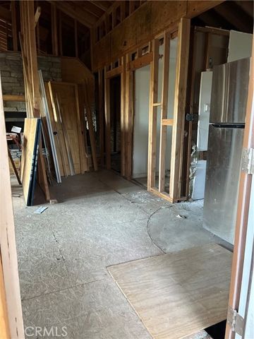 28387 Larchmont, Lake Arrowhead, CA 92352