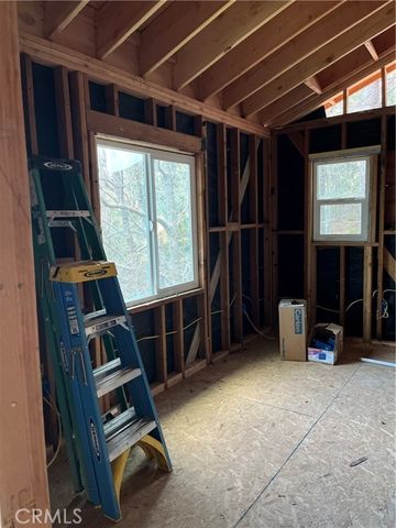 28387 Larchmont, Lake Arrowhead, CA 92352