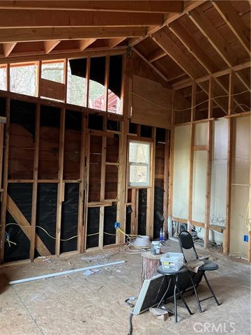 28387 Larchmont, Lake Arrowhead, CA 92352