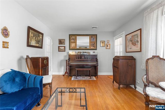 824 Summit Avenue, Hackensack, NJ 07601