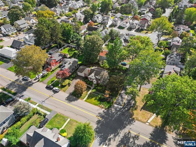 824 Summit Avenue, Hackensack, NJ 07601