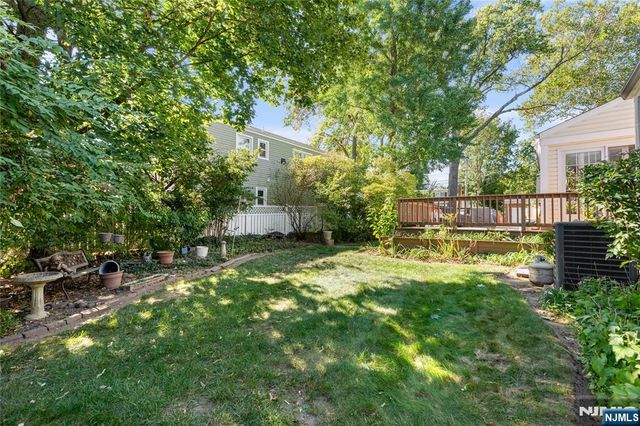 824 Summit Avenue, Hackensack, NJ 07601