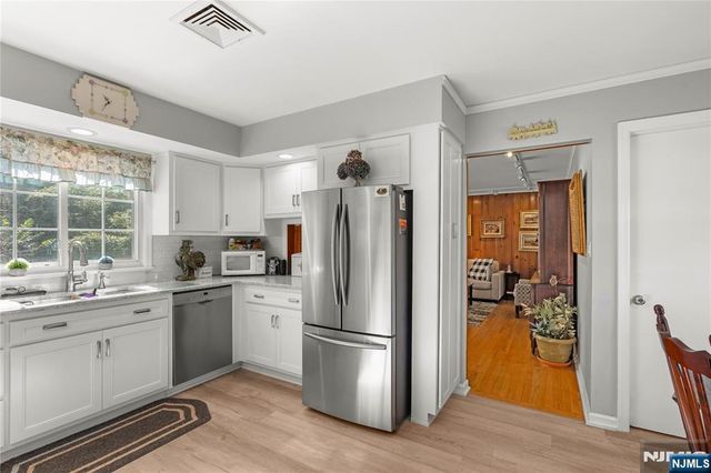 824 Summit Avenue, Hackensack, NJ 07601